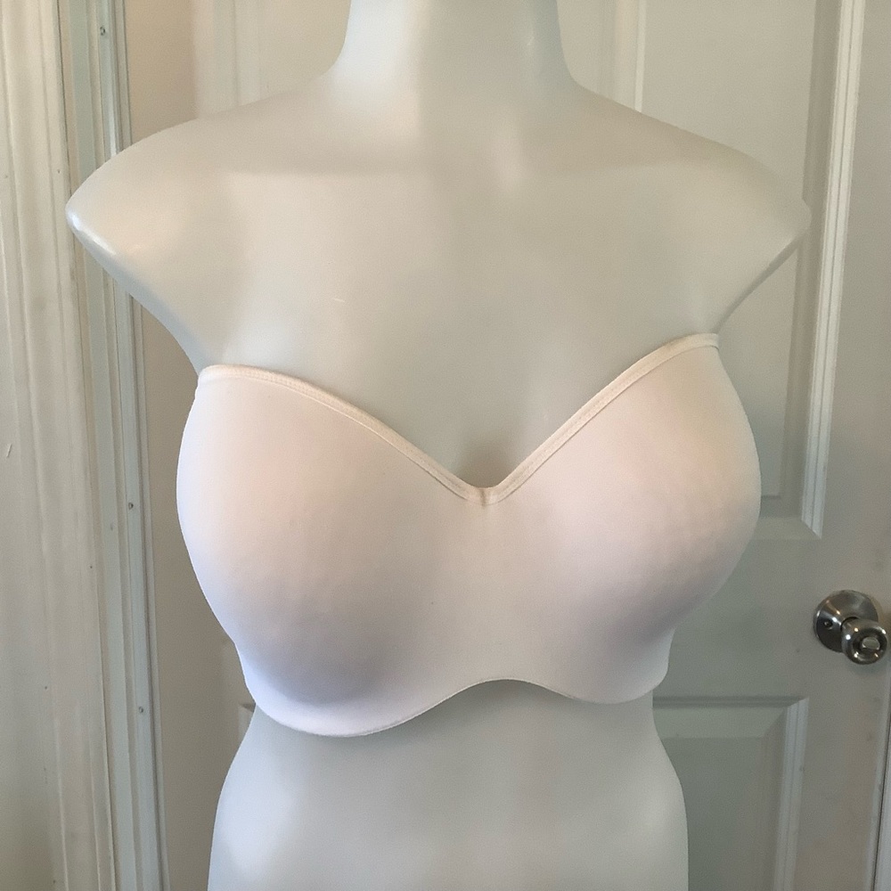 Sweet nothing strap less bra white size 40 D